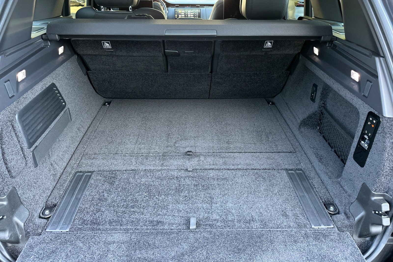 2023 Land Rover Range Rover Autobiography photo 29