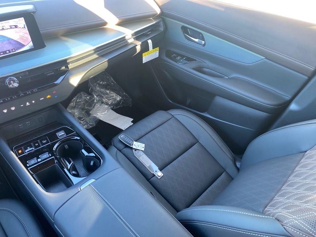 2025 Nissan Murano Platinum photo 20