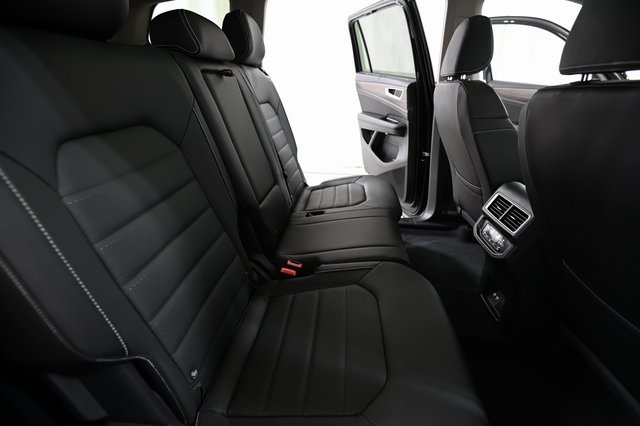 2026 Volkswagen Atlas SEL photo 23