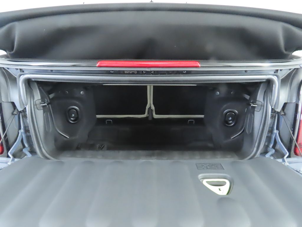 2026 Mini Cooper Convertible Iconic photo 32