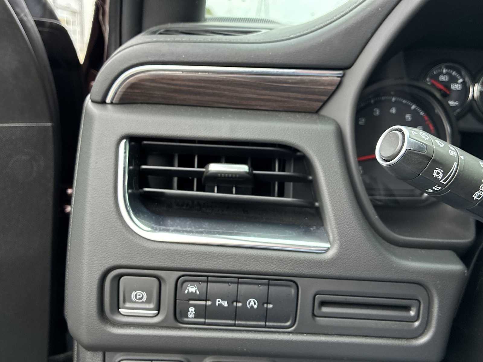2023 Chevrolet Tahoe LS photo 4