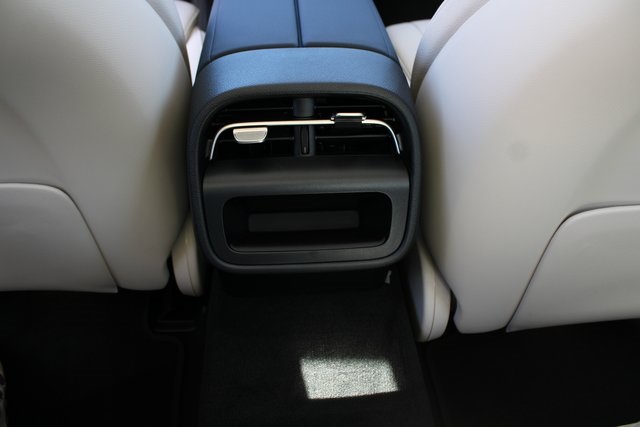 2026 Mercedes Benz GLC 350e 4MATIC photo 31