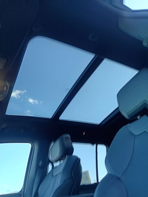 2025 Jeep Wagoneer L Series II Carbide photo 16