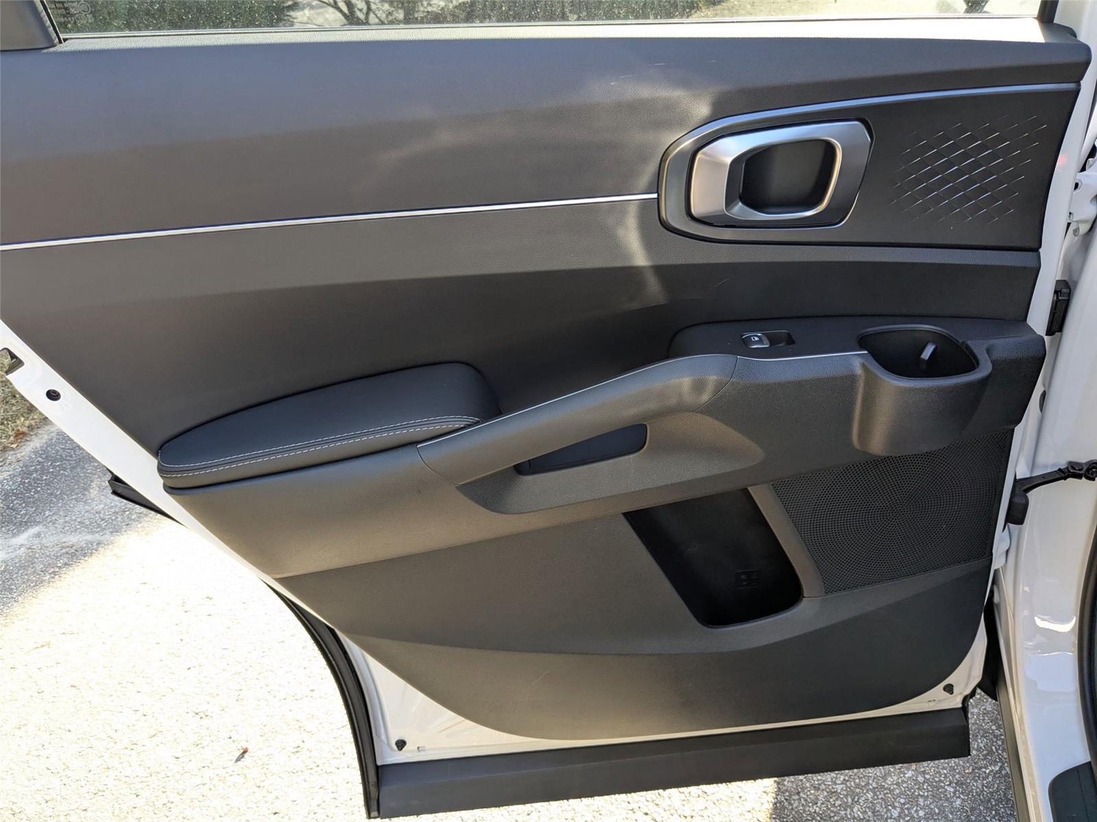 2026 Kia Sorento S photo 24