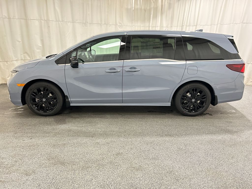 2026 Honda Odyssey photo 2