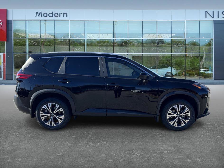 2023 Nissan Rogue SV photo 4