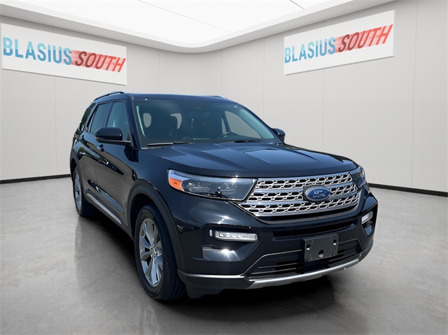 2022 Ford Explorer Limited's photo