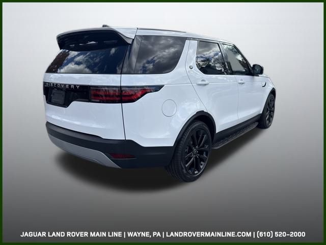2026 Land Rover Discovery S photo 4