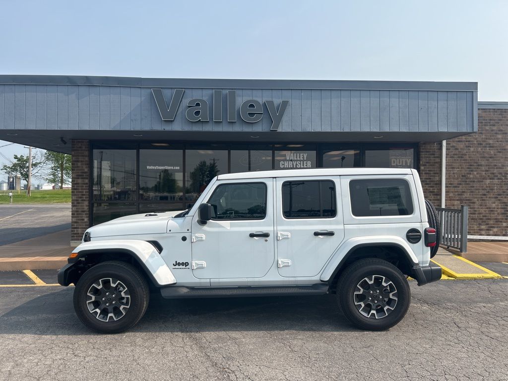 2025 Jeep Wrangler Sahara photo 3