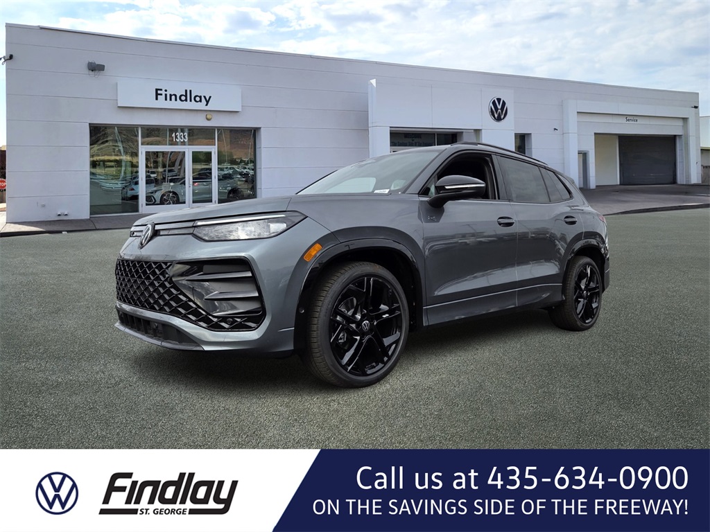 2026 Volkswagen Tiguan SE R-LINE BLACK's photo