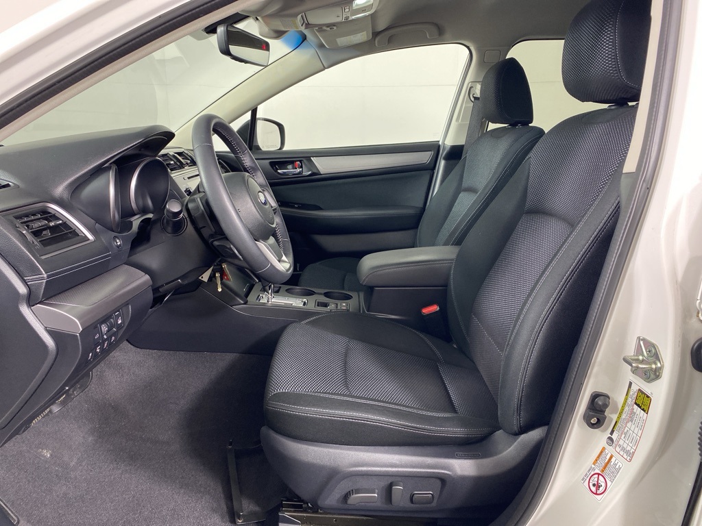 2019 Subaru Outback 2.5i Premium photo 13