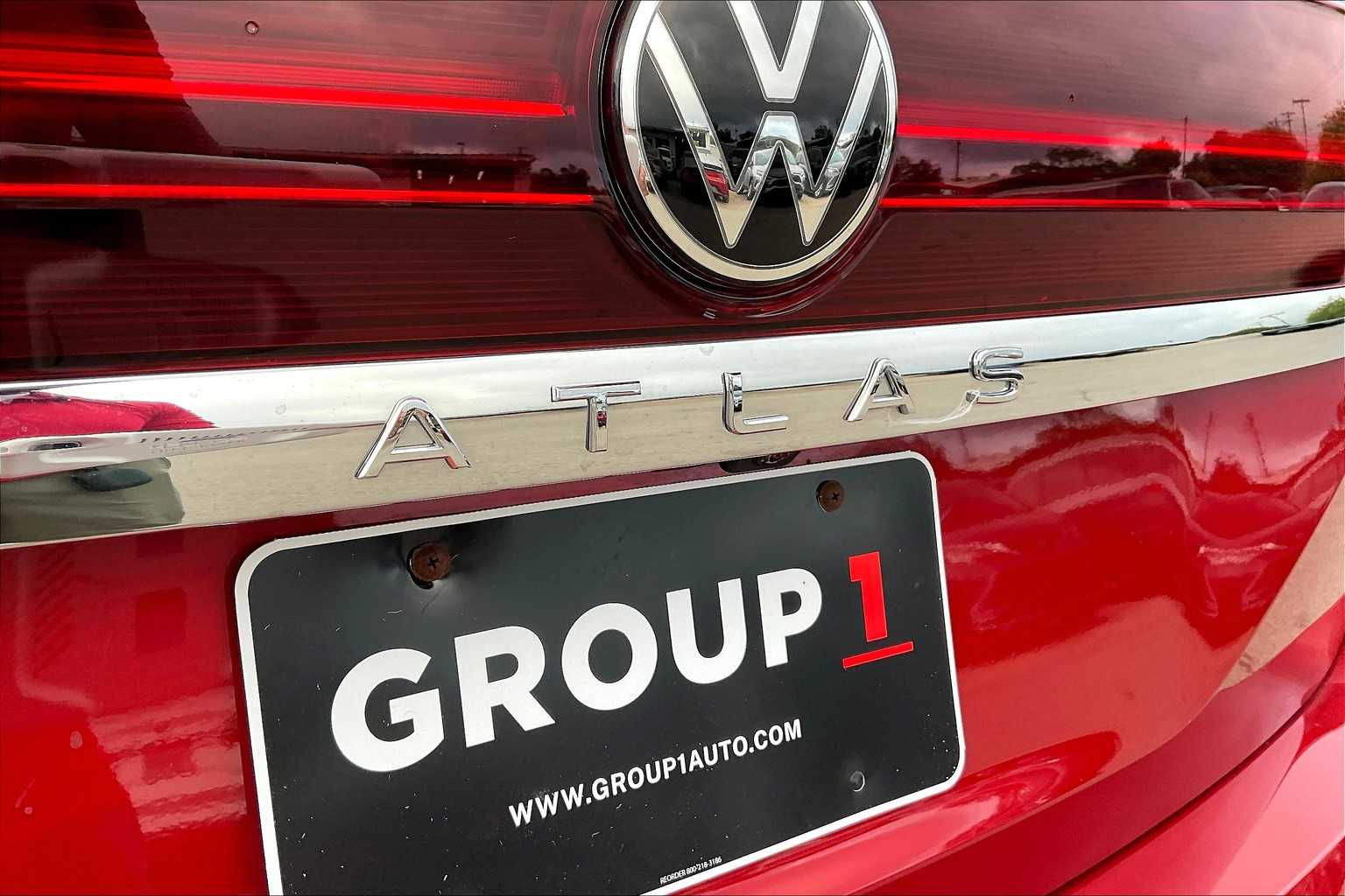 2024 Volkswagen Atlas SE Technology photo 9