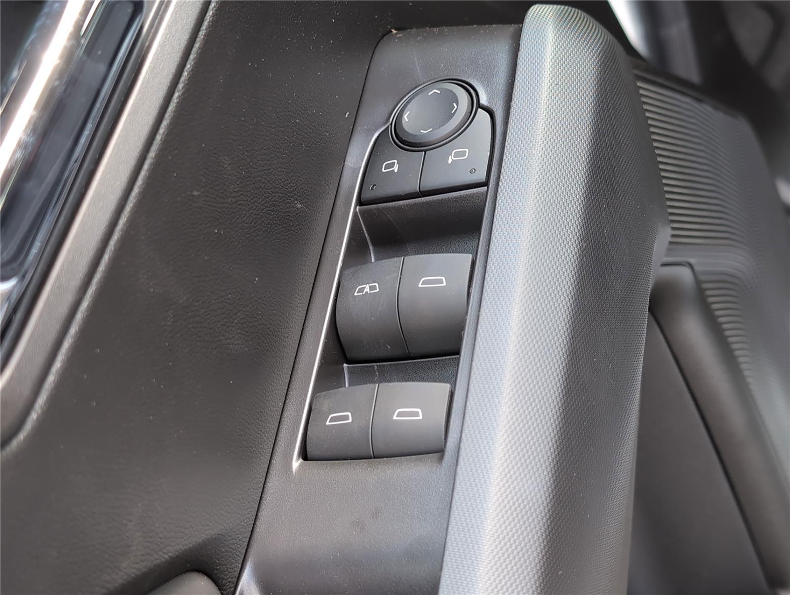 2025 Chevrolet Colorado Work Truck LT photo 12