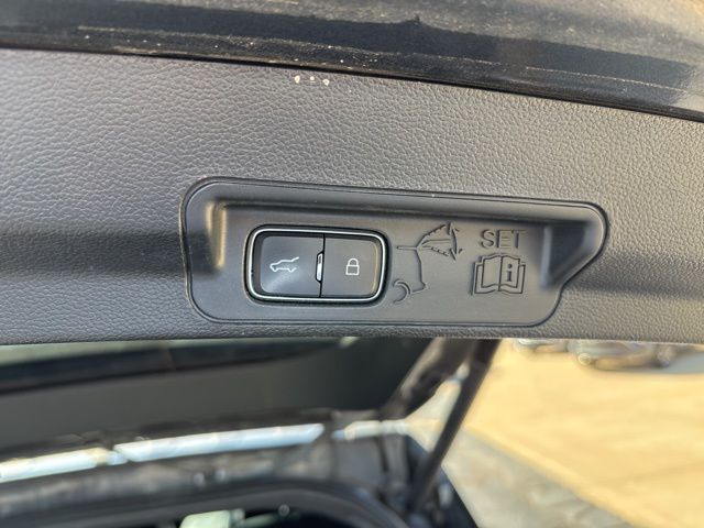 2020 Ford Explorer Limited photo 16