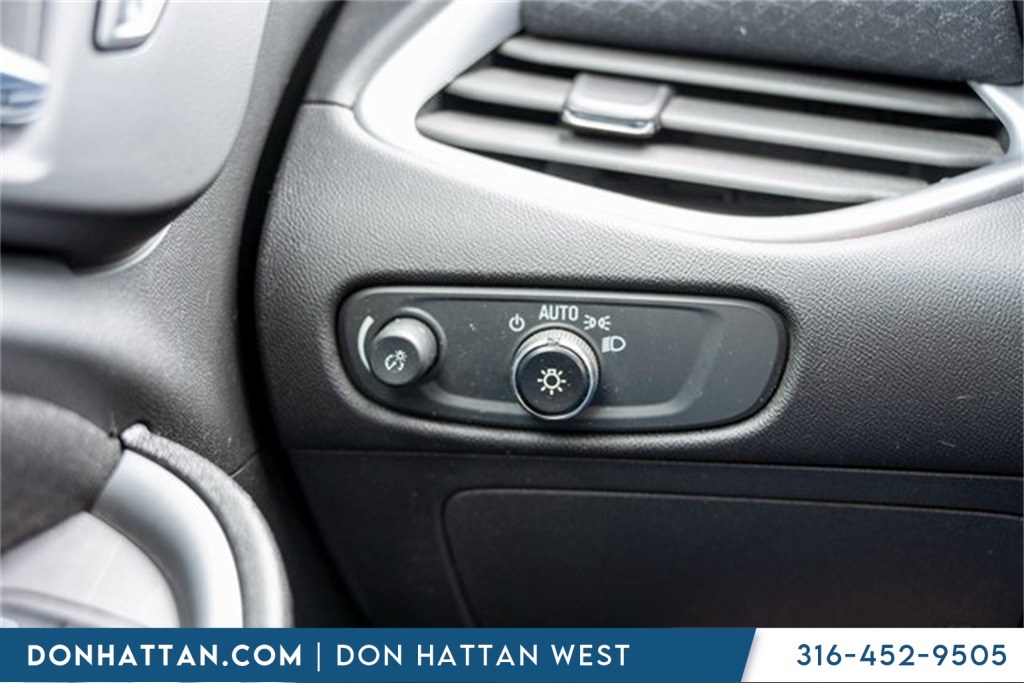 2023 Chevrolet Malibu 1LT photo 14