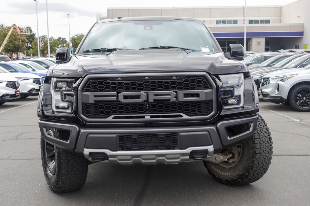 2018 Ford F-150 Raptor photo 2