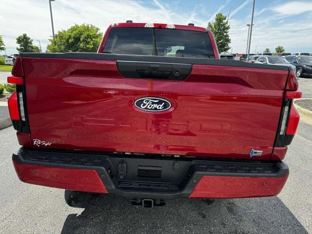 2025 Ford F-150 Lightning photo 4