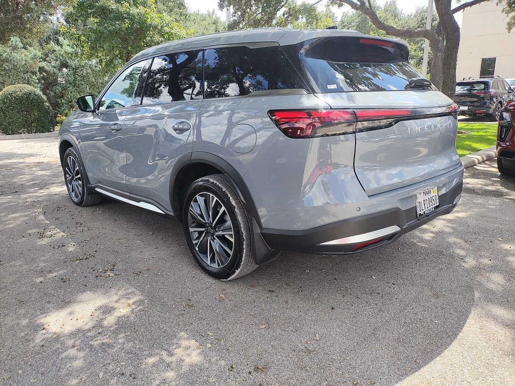 2026 Infiniti QX60 Luxe photo 4