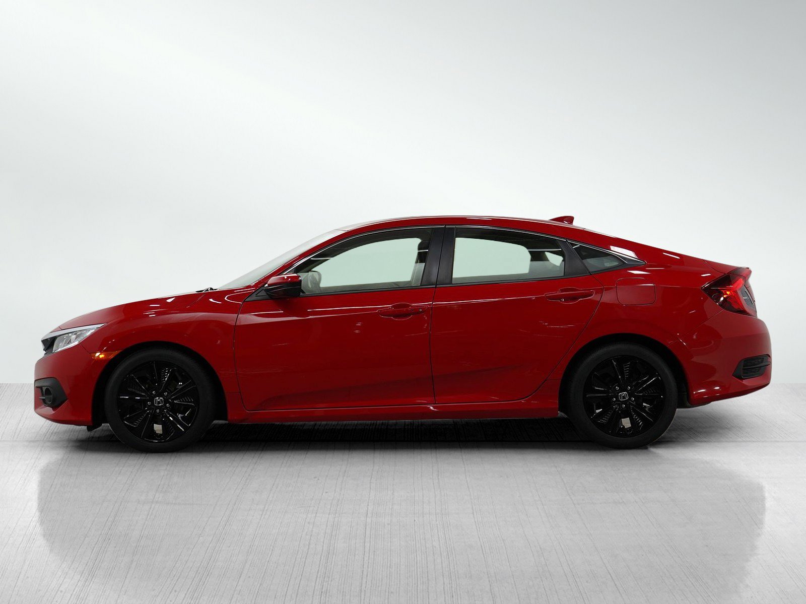 Used 2018 Honda Civic EX-T with VIN JHMFC1F3XJX007649 for sale in Burnsville, Minnesota