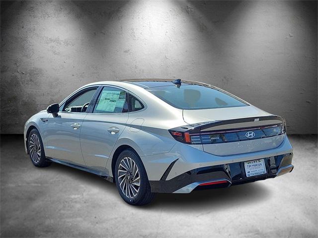 2025 Hyundai Sonata Hybrid Limited photo 3