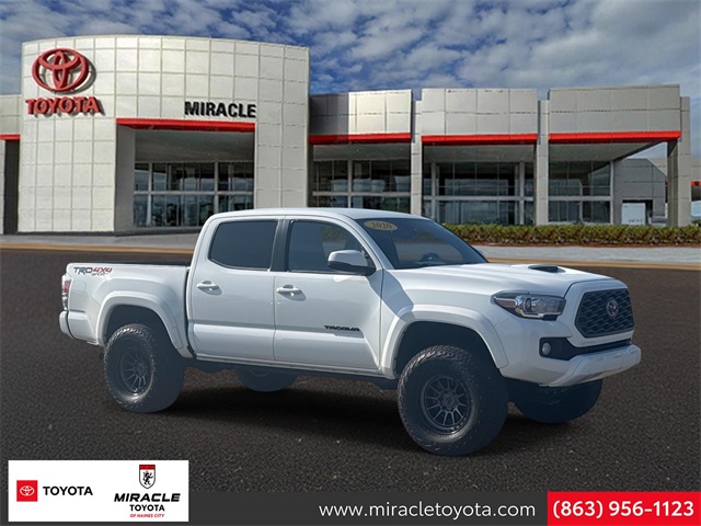 2020 Toyota Tacoma TRD Sport's photo