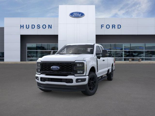 2025 Ford F-350 XL photo 2