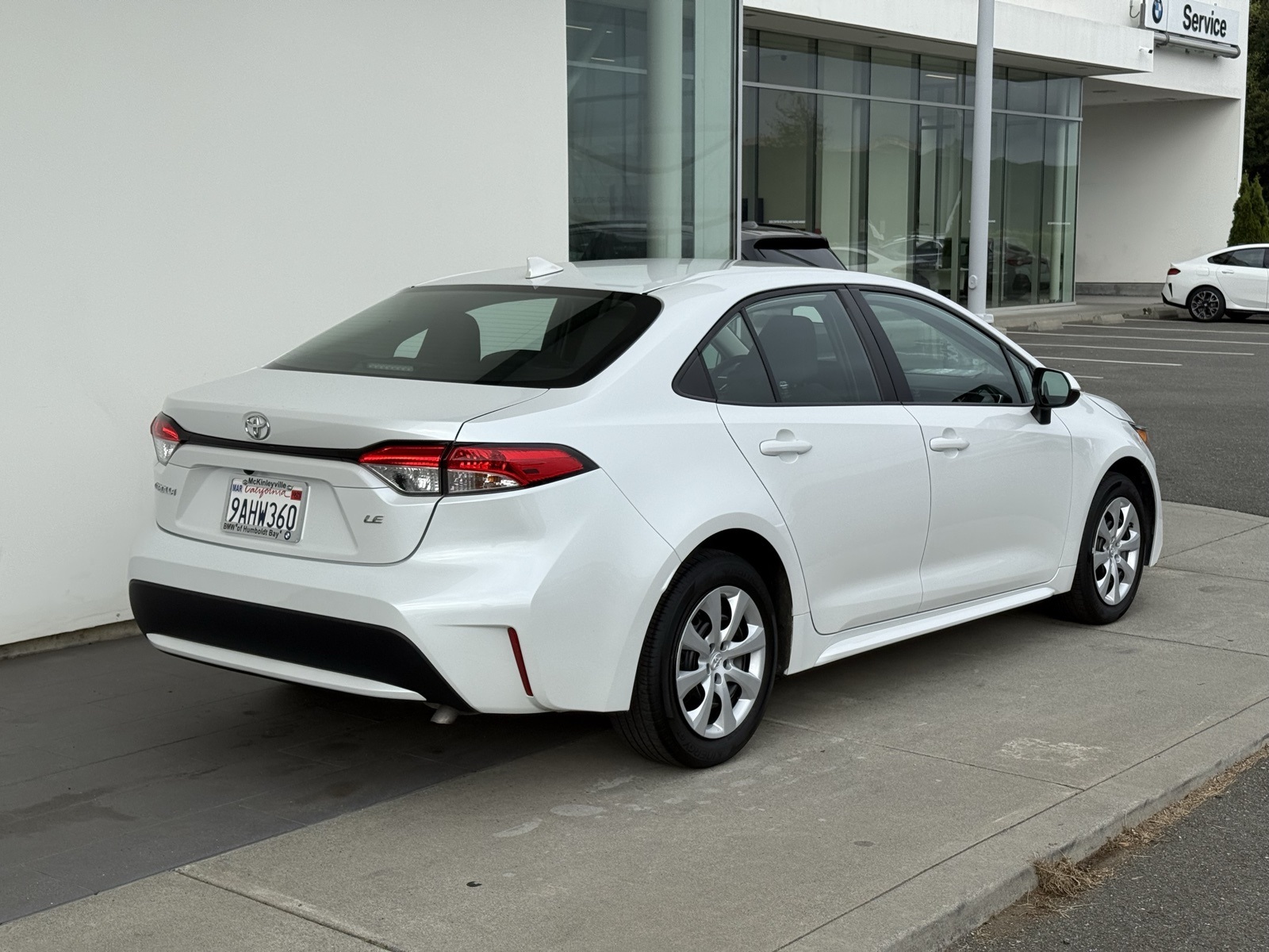 2022 Toyota Corolla LE photo 3