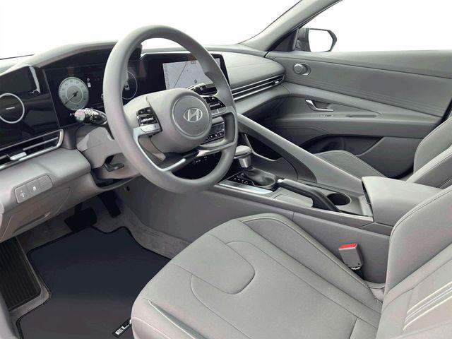2024 Hyundai Elantra SEL photo 14