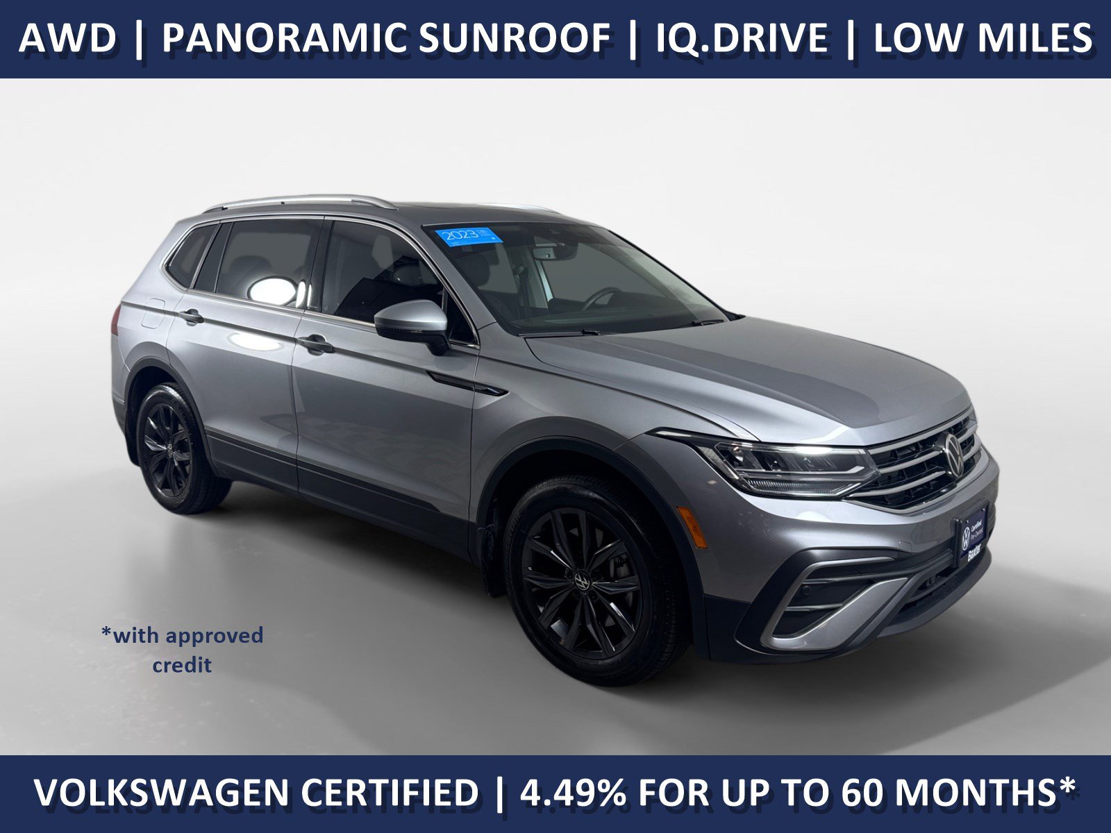 2023 Volkswagen Tiguan SE's photo