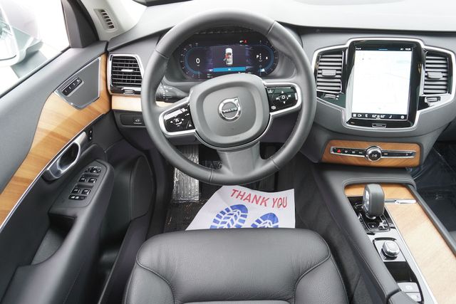 2024 Volvo XC90 B5 Plus photo 22