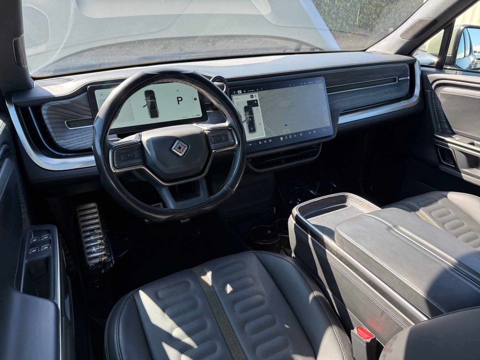 2023 Rivian R1T Launch Edition photo 8