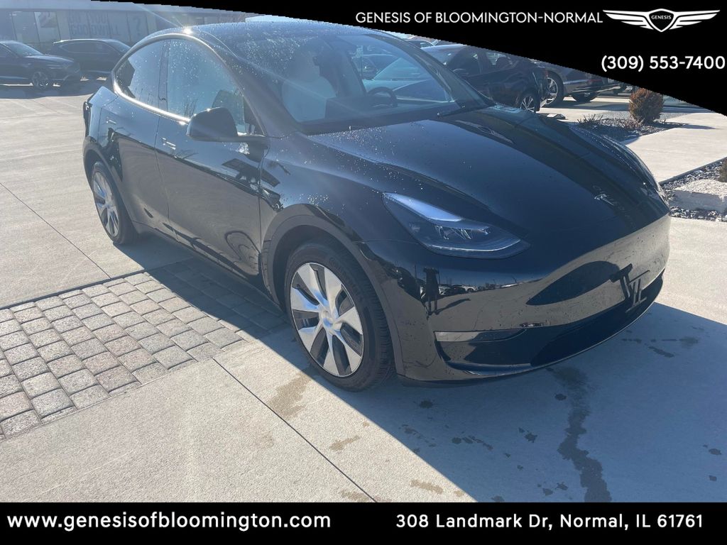 2023 Tesla Model Y Long Range's photo