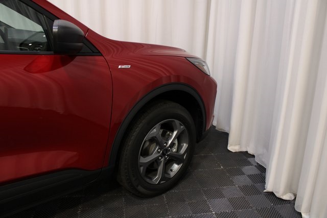 2026 Ford Escape ST-Line photo 5