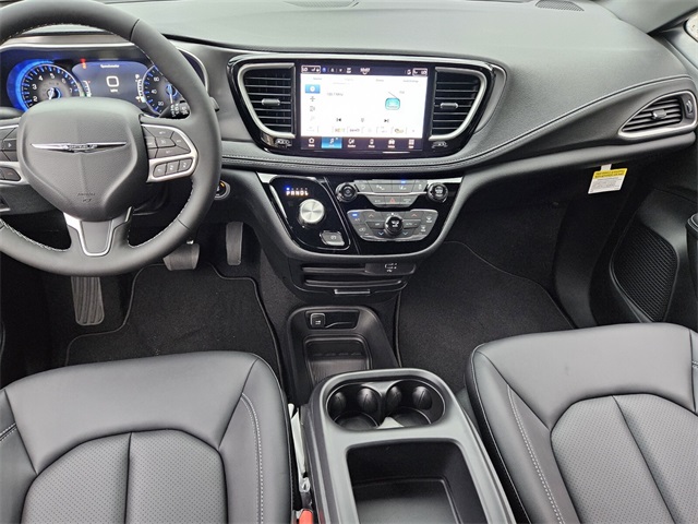 2026 Chrysler Pacifica photo 9