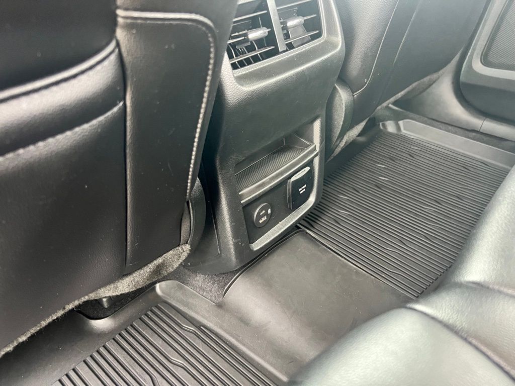 2022 Ford Edge Titanium photo 18