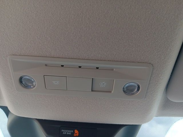 2026 Nissan Kicks SV photo 21