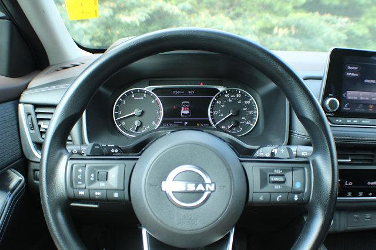 2023 Nissan Rogue SV photo 6