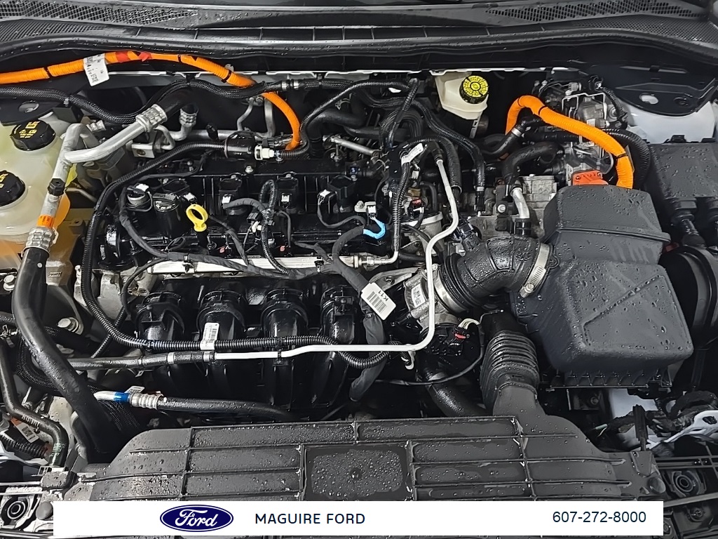 2020 Ford Escape SE Sport Hybrid photo 12