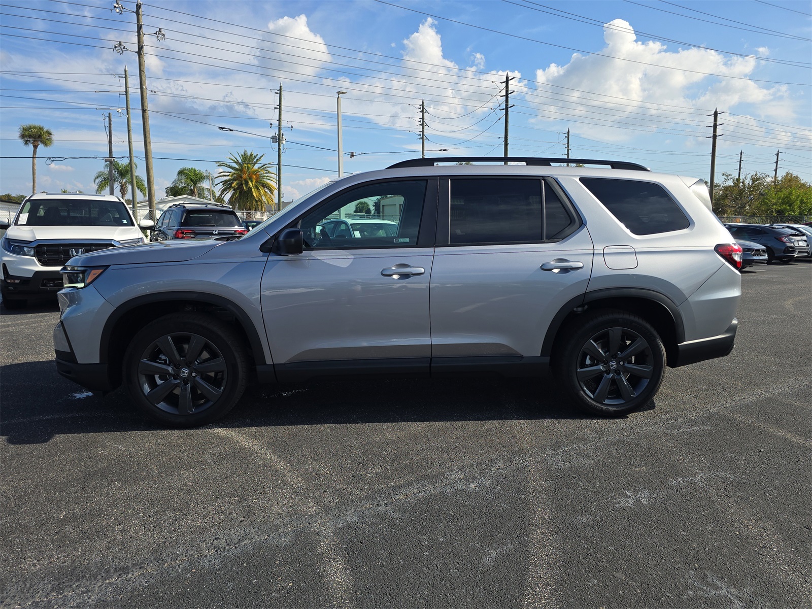 2025 Honda Pilot Sport photo 3