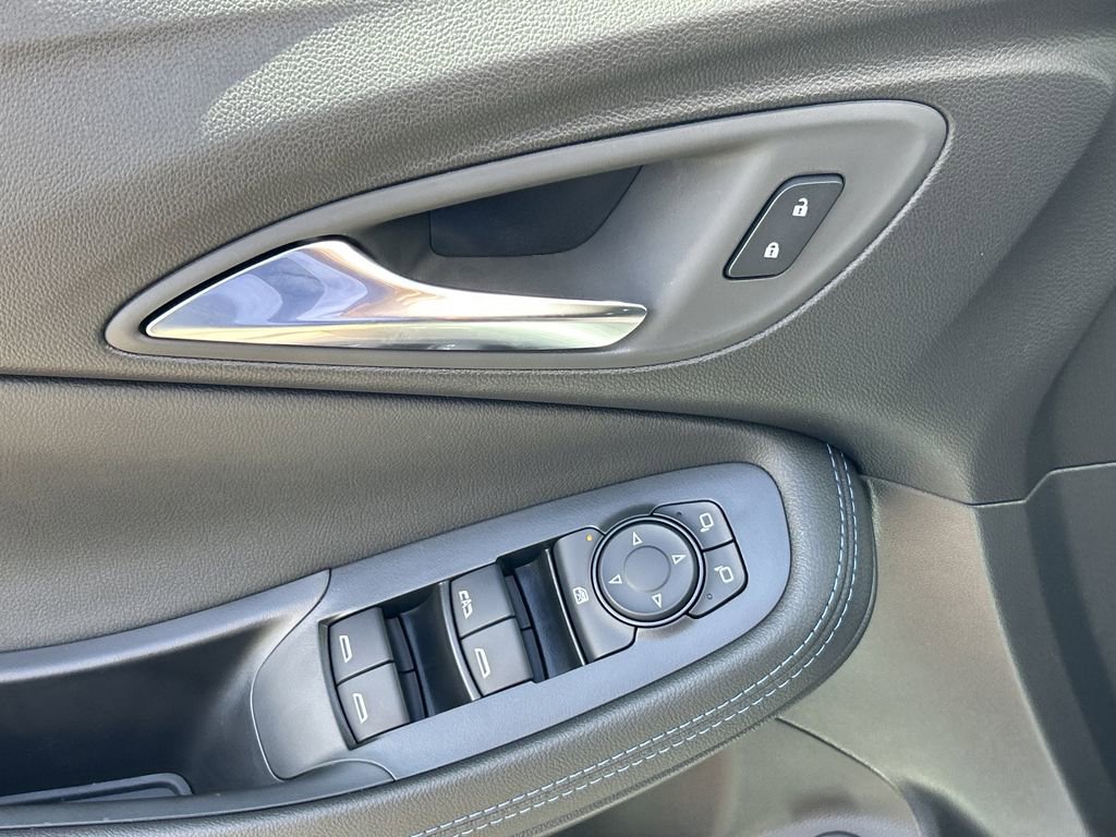 2026 Buick Encore GX Sport Touring photo 17