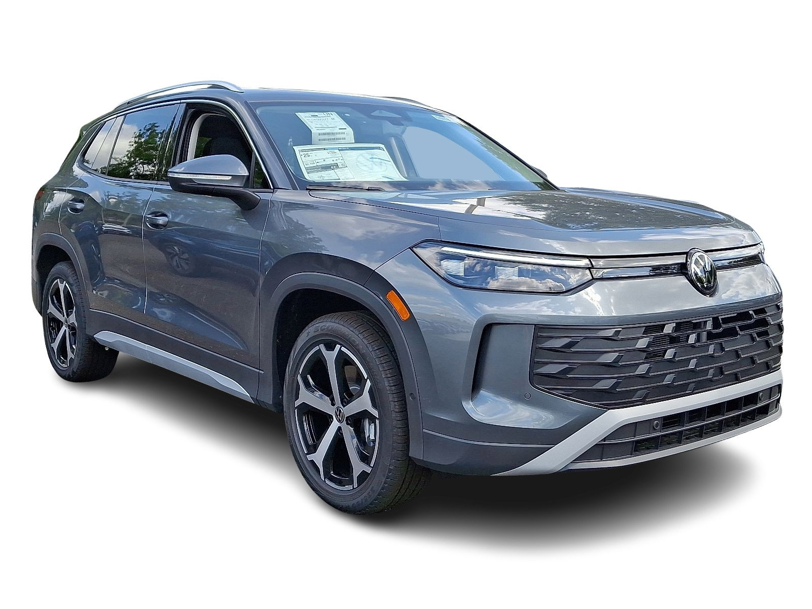 2025 Volkswagen Tiguan SE photo 3