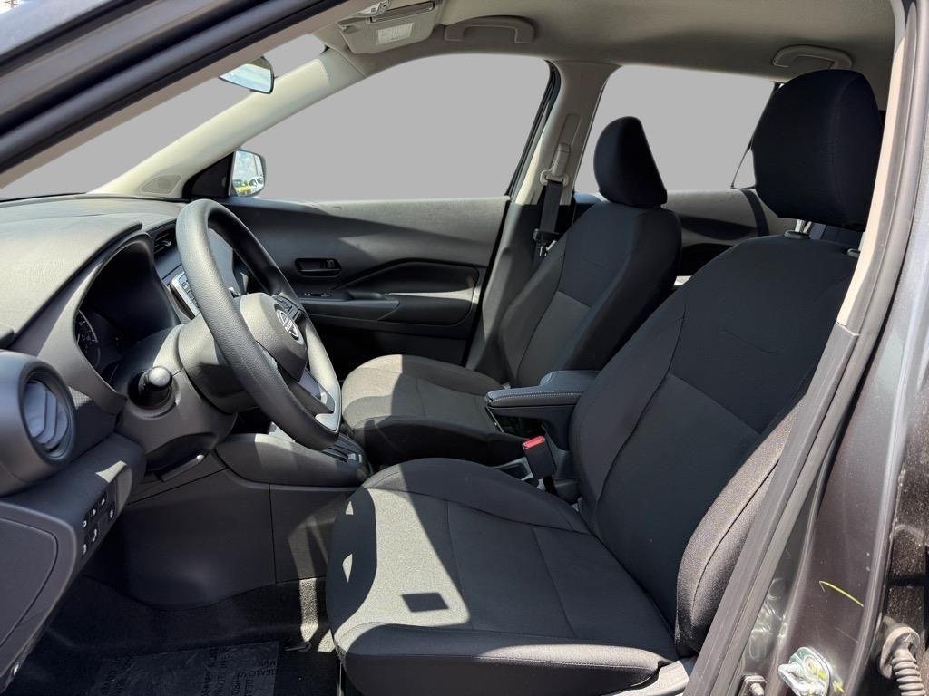 2025 Nissan Kicks Play S photo 16