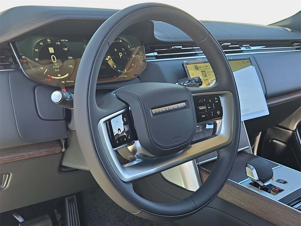 2025 Land Rover Range Rover SE photo 13