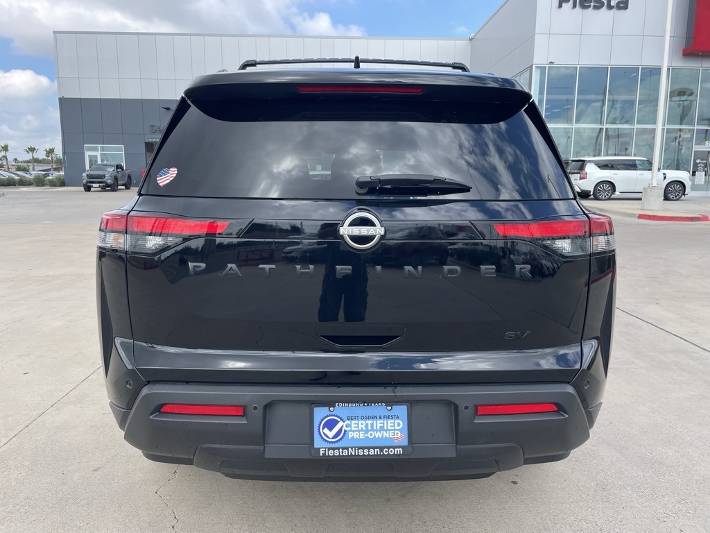 2024 Nissan Pathfinder SV photo 2