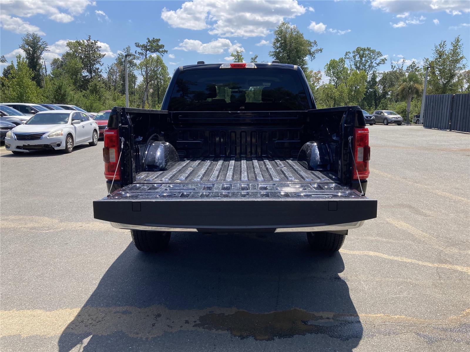 2023 Ford F-150 XLT photo 32