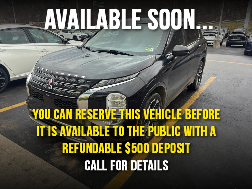 2022 Mitsubishi Outlander SE's photo