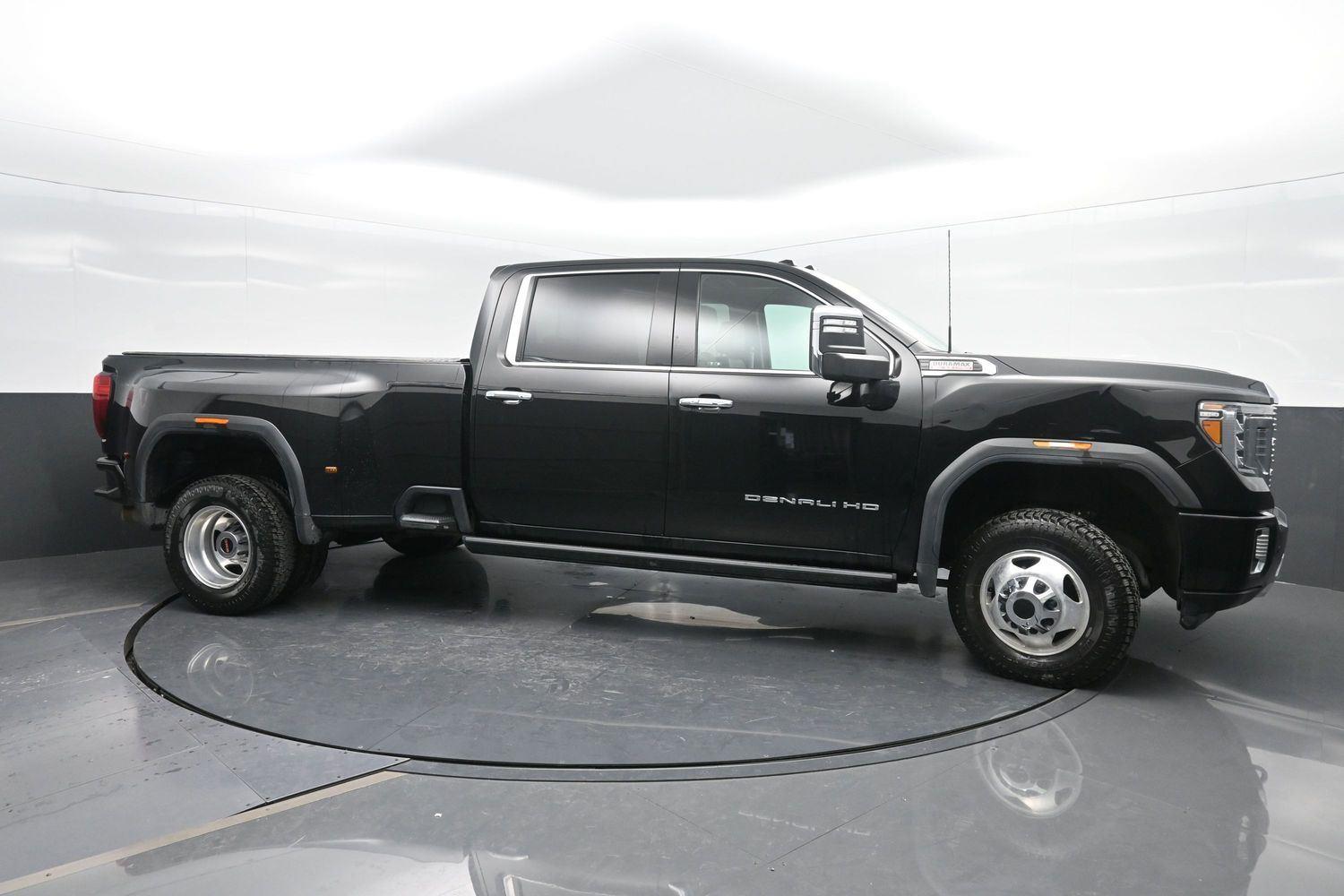 2023 Gmc Sierra 3500 HD Denali photo 3