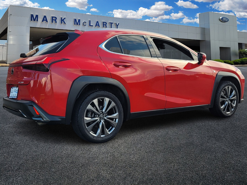 2021 Lexus UX 200 F SPORT photo 3