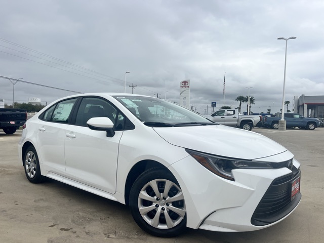 2026 Toyota Corolla LE's photo