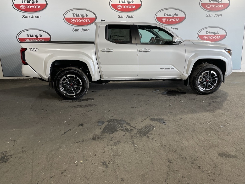 2025 Toyota Tacoma SR5 photo 4